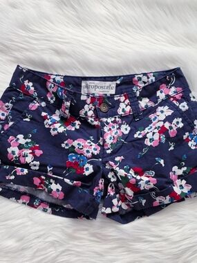 Vintage y2k Aeropostale low rise shorts size 1/2
